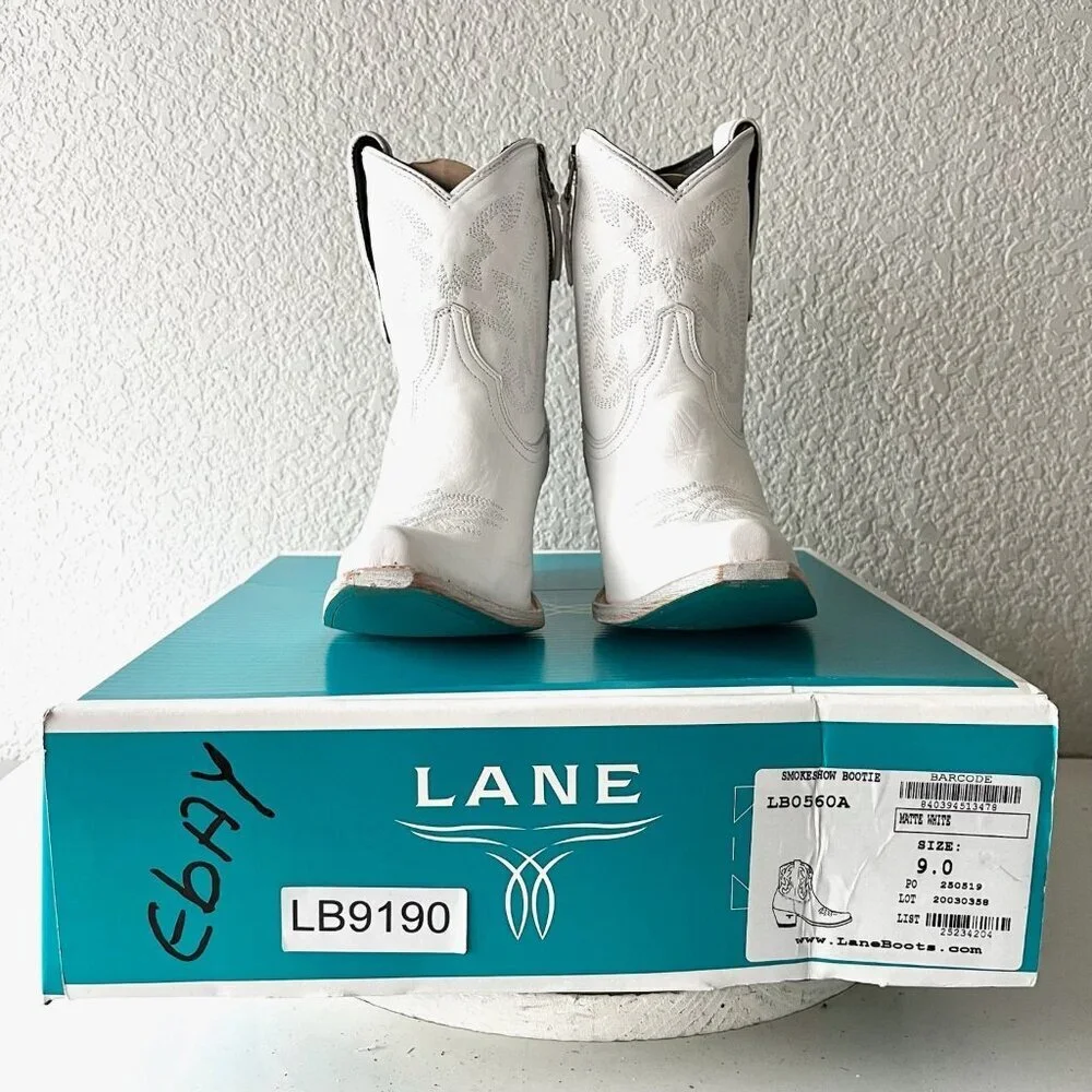 Lane SMOKESHOW White Cowboy Booties Western Cowgirl Short Ankle Boots Womens 9